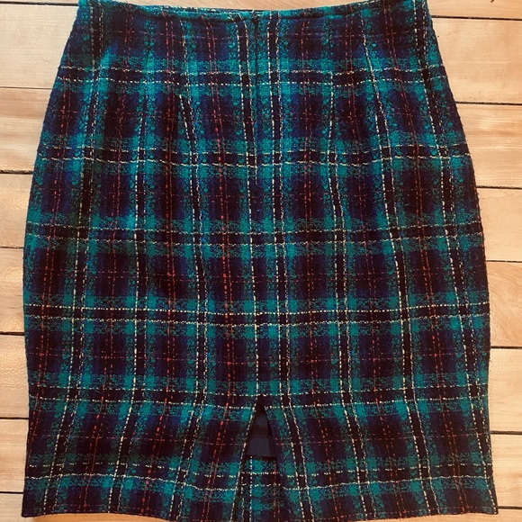 🌸SOLD🌸Cute high waist plaid wool skirt - Picture 3 of 3